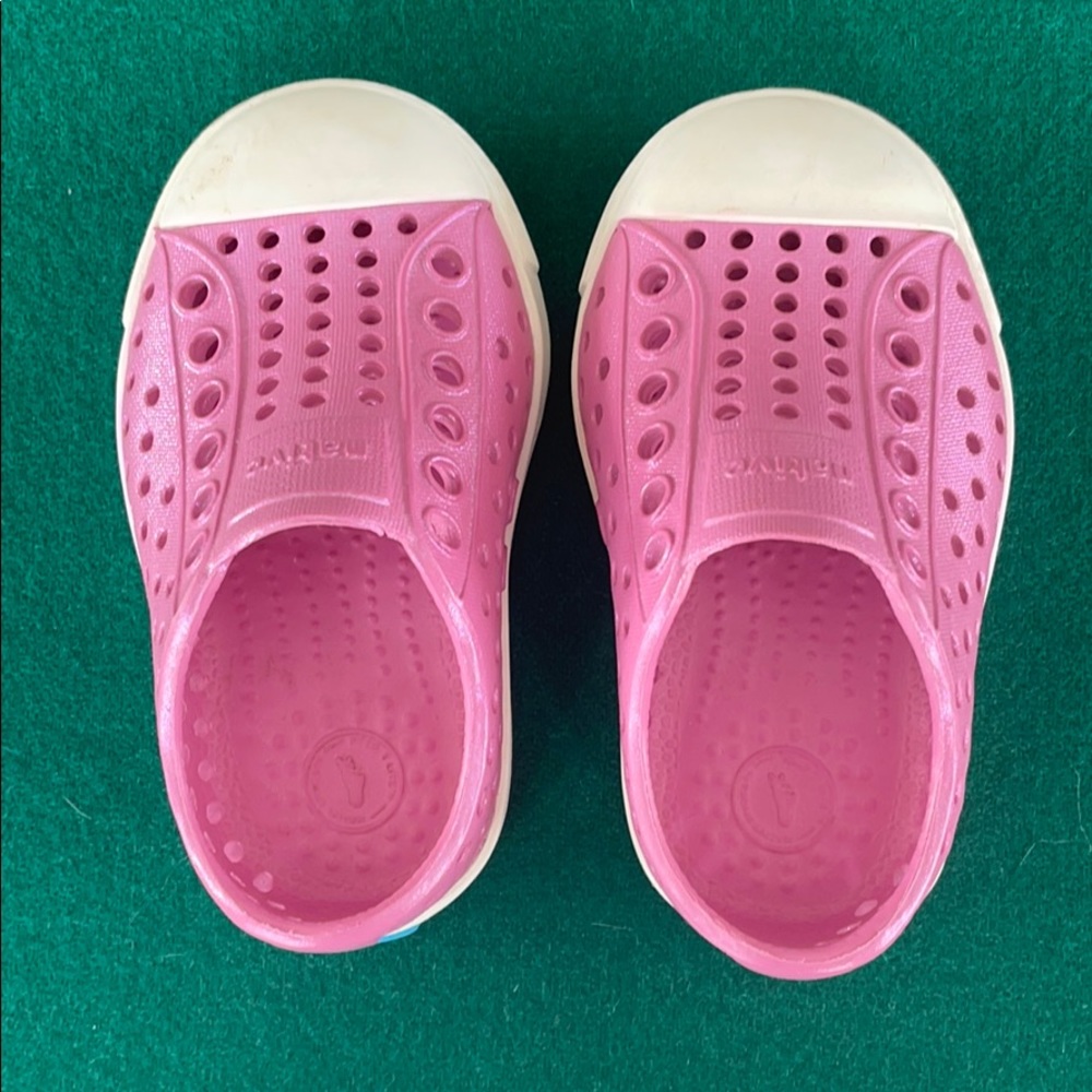 Native pink metallic infant Jefferson shoes sz c4